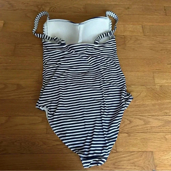 Nip Tuck Swim Sorrento Stripe Joanne One Piece Swimsuit Black White Size Medium - Picture 3 of 5